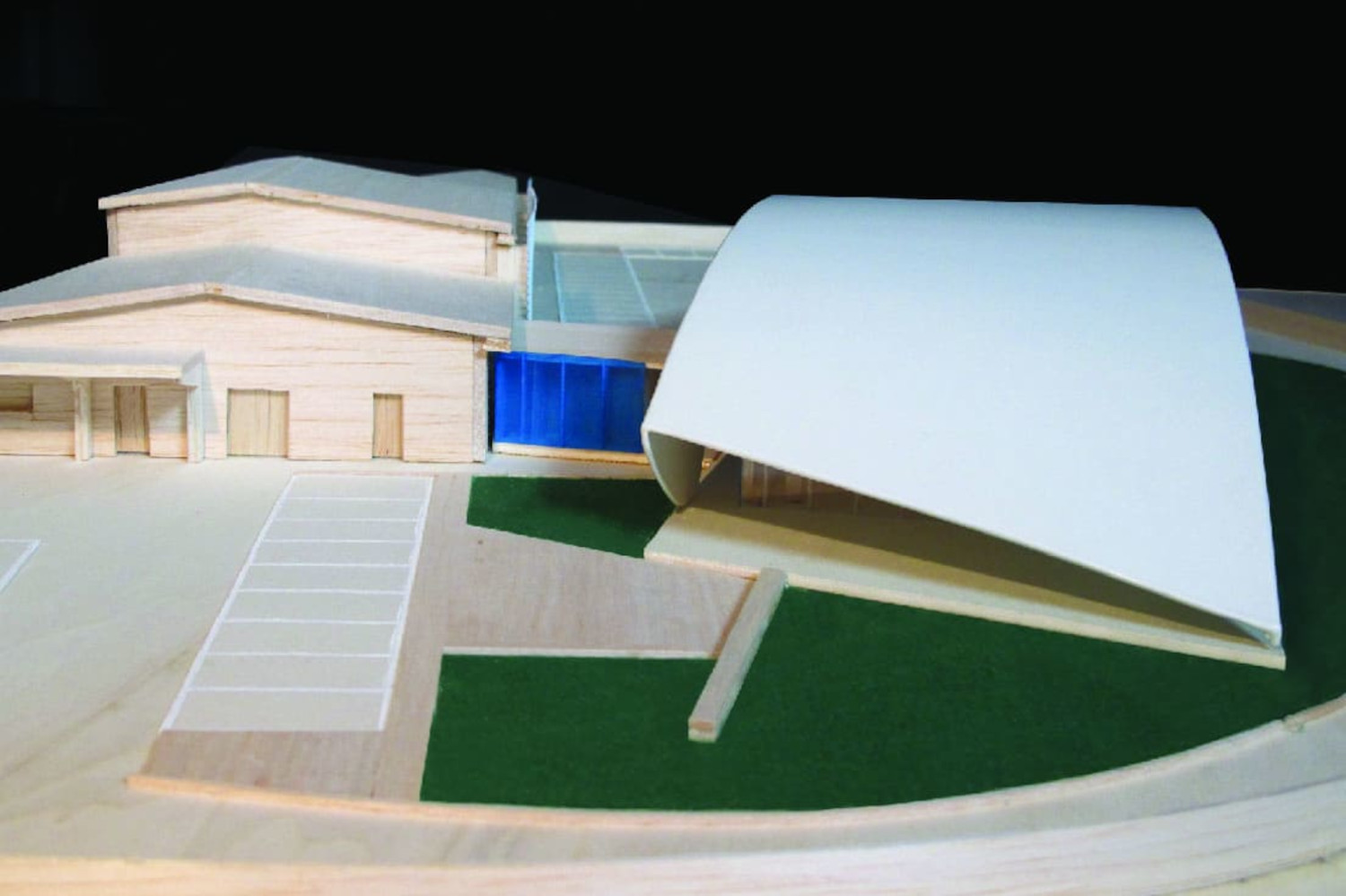 Modello in scala per la presentazione del progetto Lattebusche di Sandrigo. Studio di architettura, Vicenza.