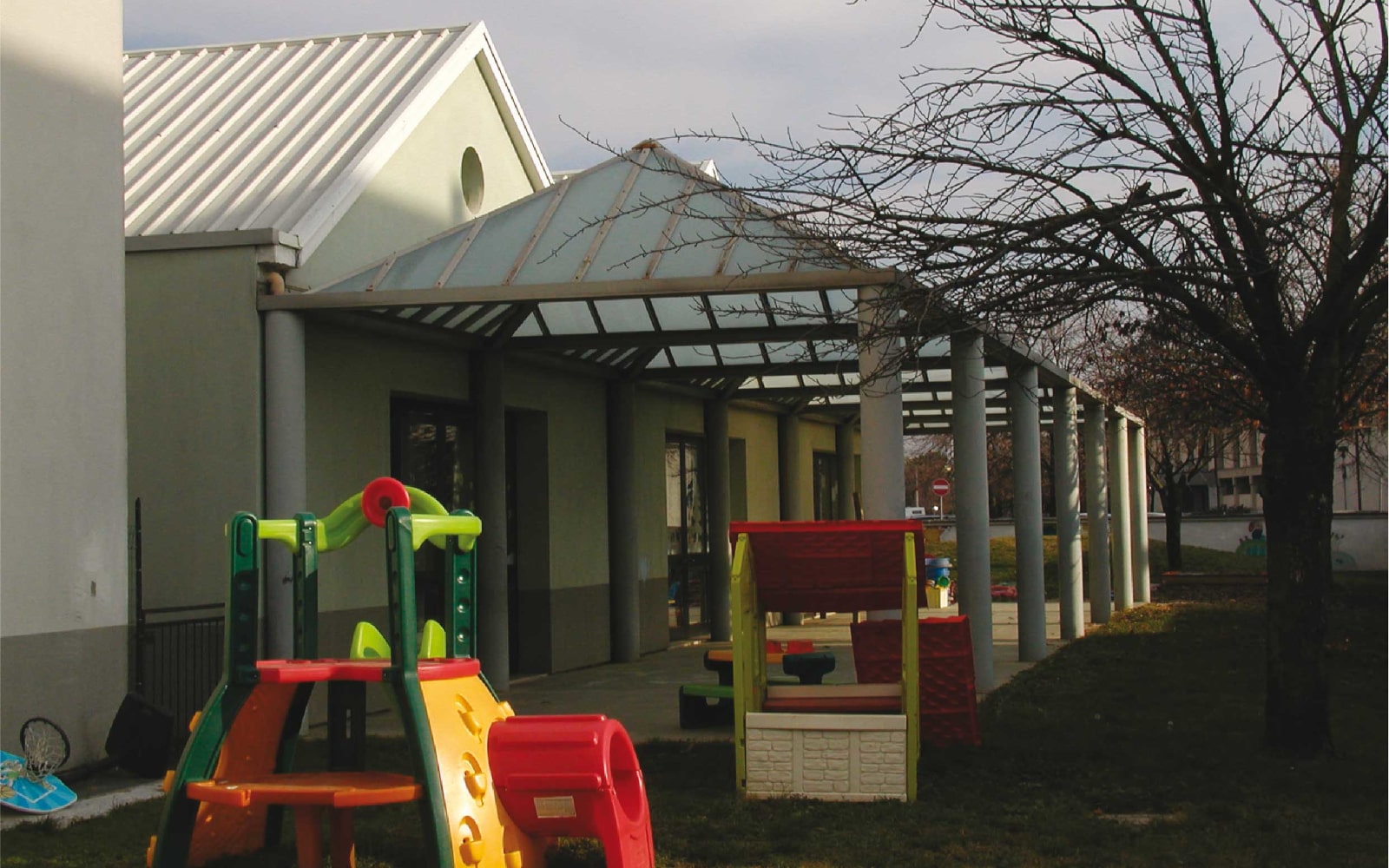 Progetto di adeguamento spazi Scuola dell'Infanzia, esterno. Opere pubbliche.